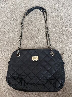 DKNY Black Quilted Leather Shoulder Bag with Gold Chain
